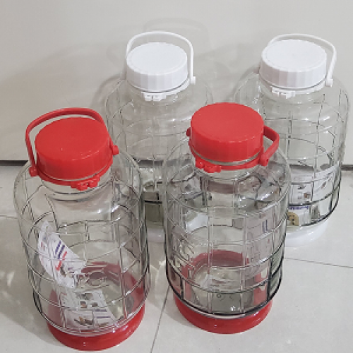 قرابه شیشه ای۸لیترشطرنجی